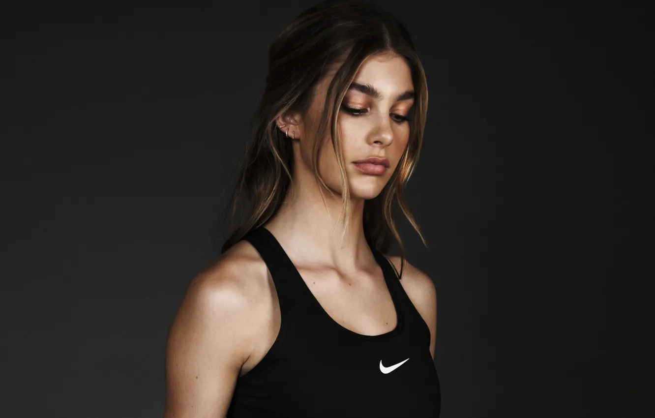 Фото обои девушка, лицо, волосы, Camila Morrone