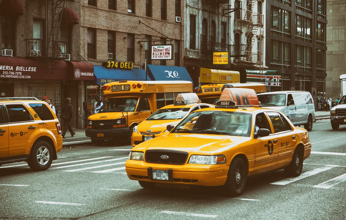 Фото обои Manhattan, NYC, New York City, street, taxi, school bus, Yellow Traffic