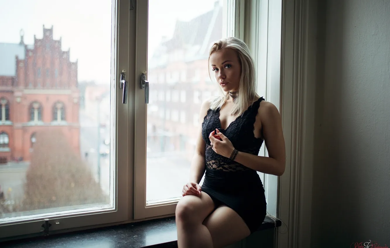 Фото обои women, brunette, blonde, black dress, portrait, window sill, Misho Jovicic, choker