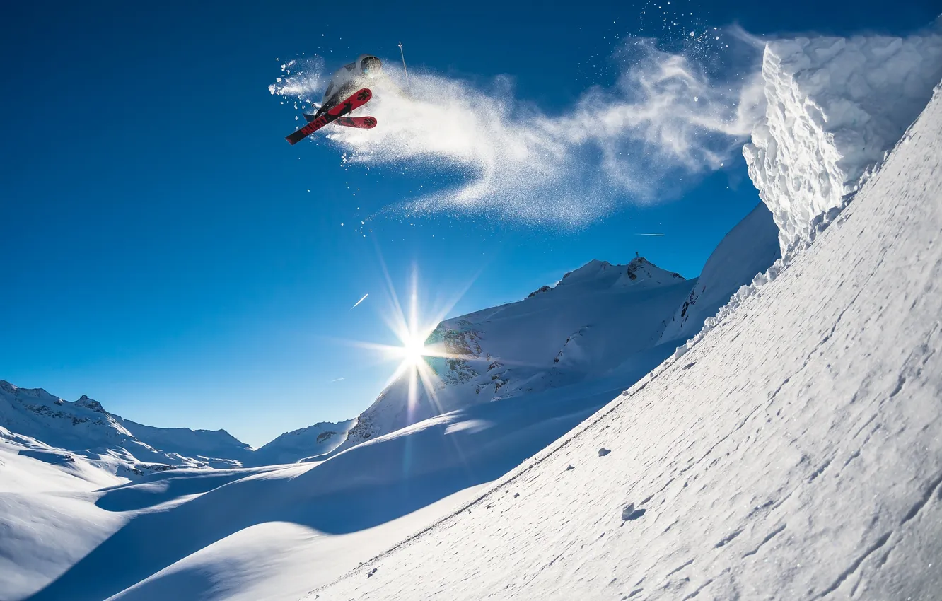 Фото обои солнце, снег, прыжок, лыжи, экстрим