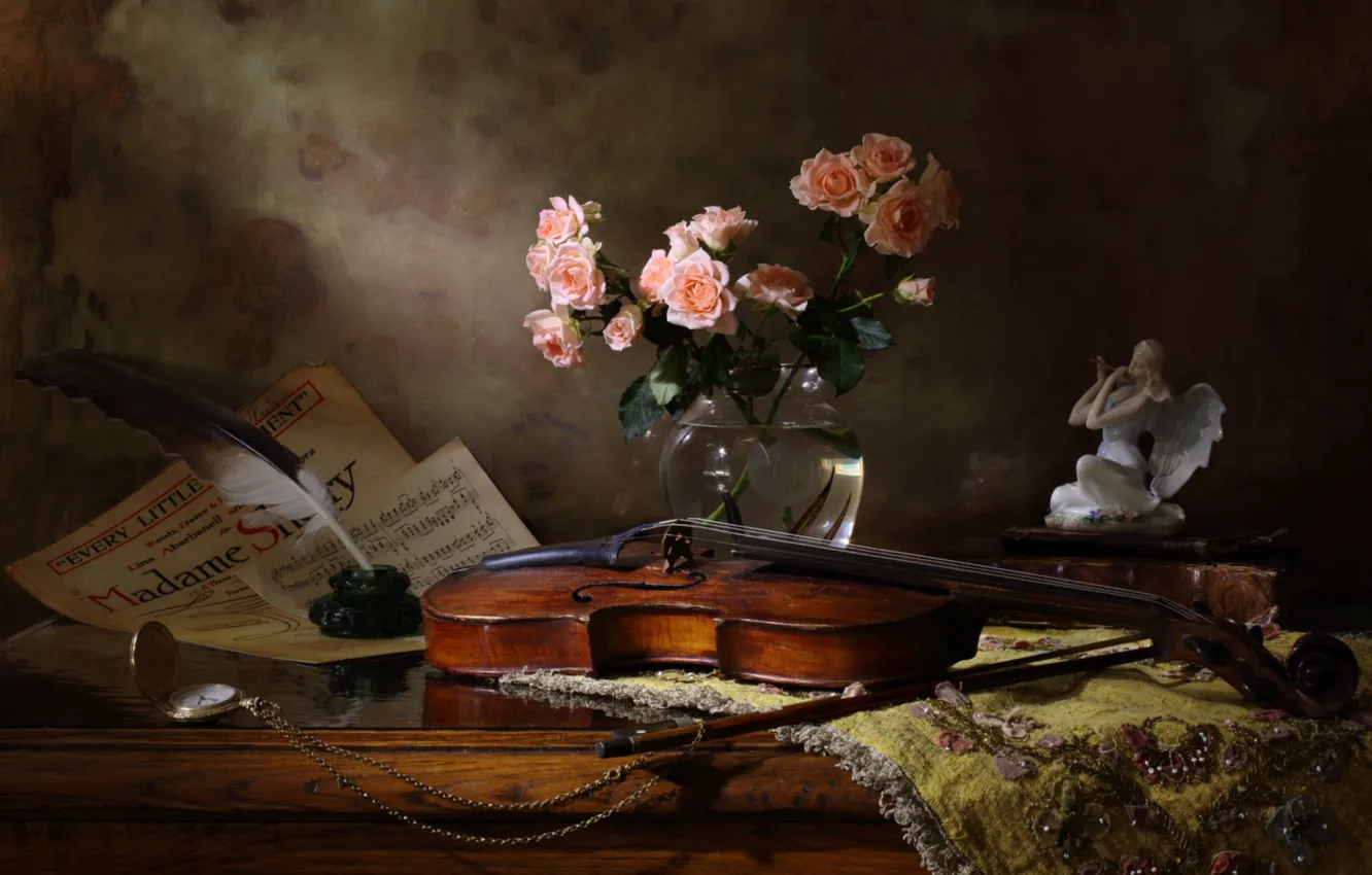 Фото обои скрипка, часы, розы, ангел, статуэтка, натюрморт