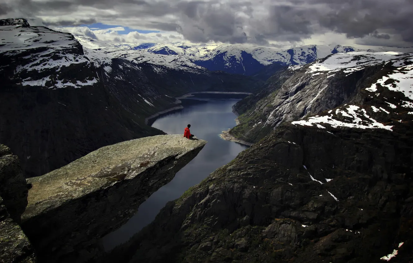 Фото обои вид, Норвегия, каменный выступ, Язык Тролля, Trolltunga