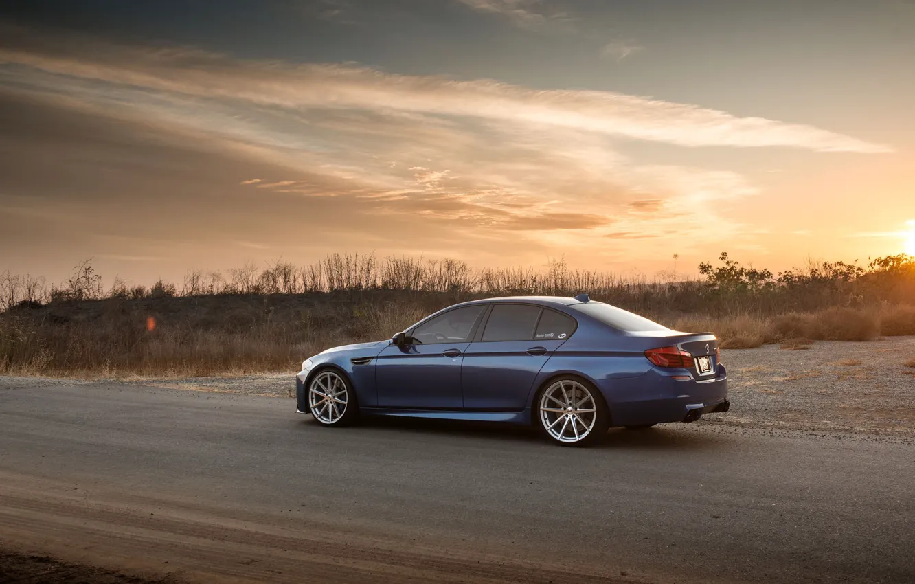 Фото обои bmw, sky, sunset, clouds, F10, m5