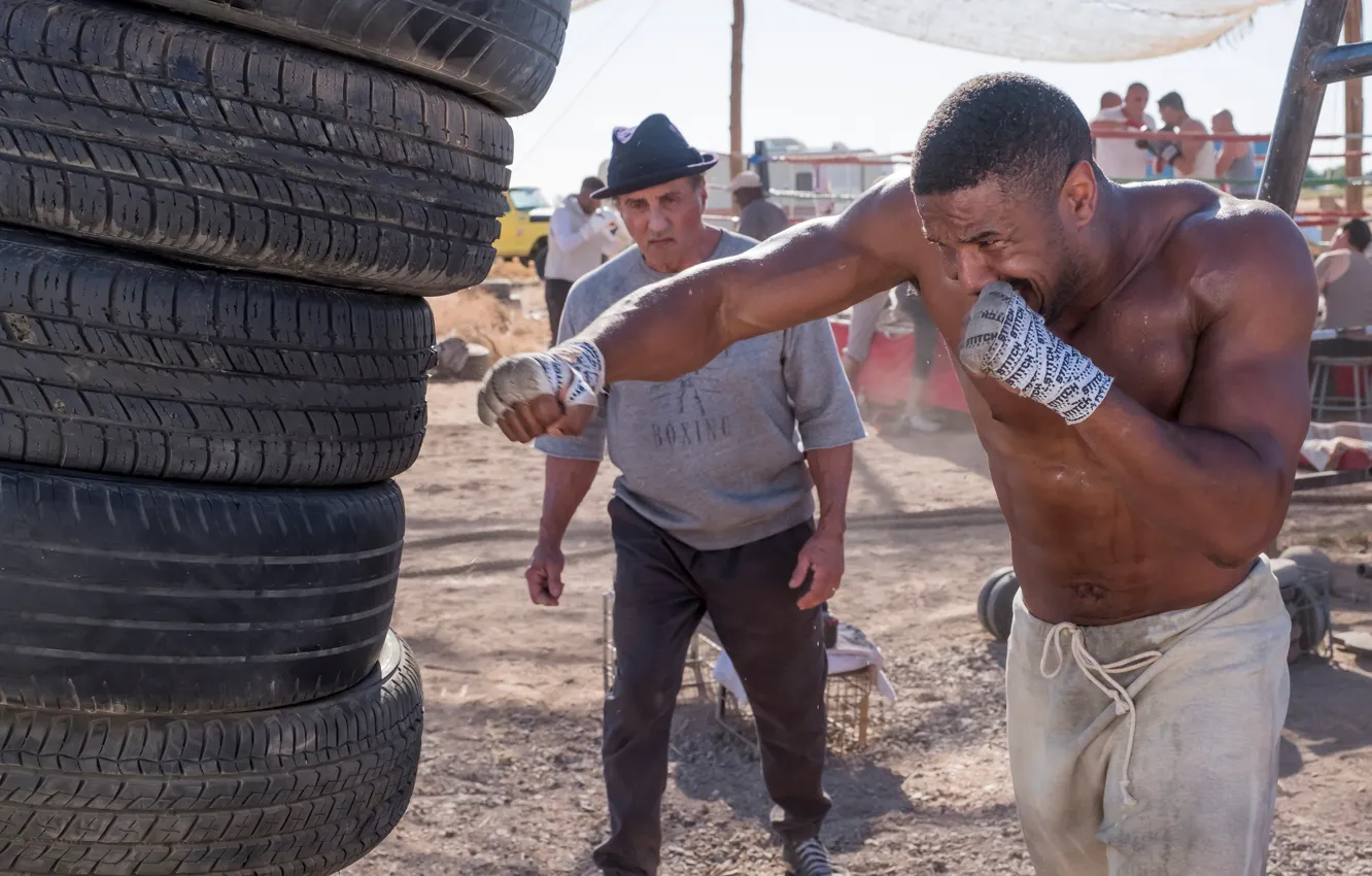 Фото обои поза, улица, бокс, Сильвестр Сталлоне, Sylvester Stallone, Michael B. Jordan, Майкл Б. Джордан, Крид 2