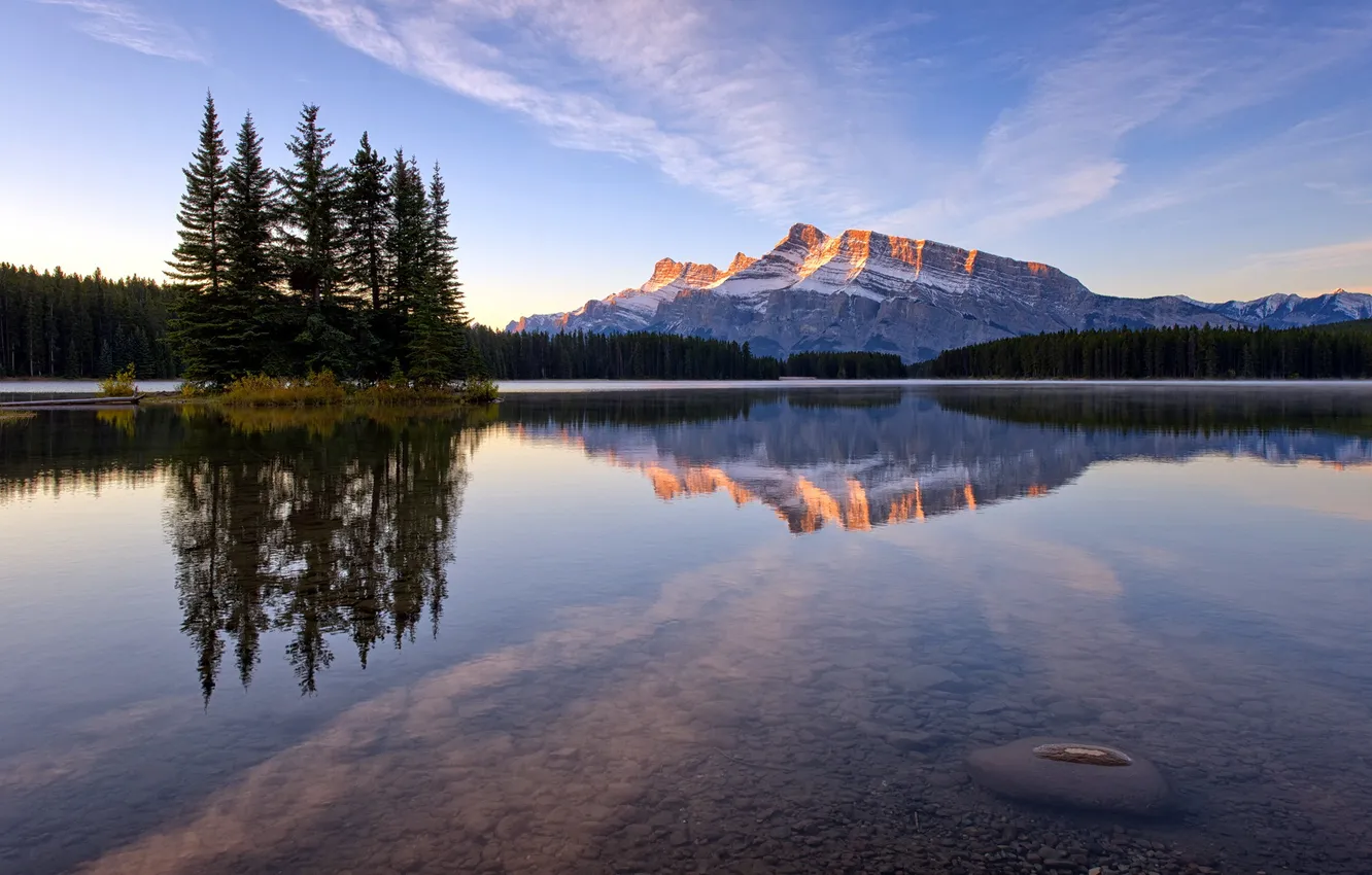 Фото обои Banff National Park, Canadian Rockies, Two Jack Lake