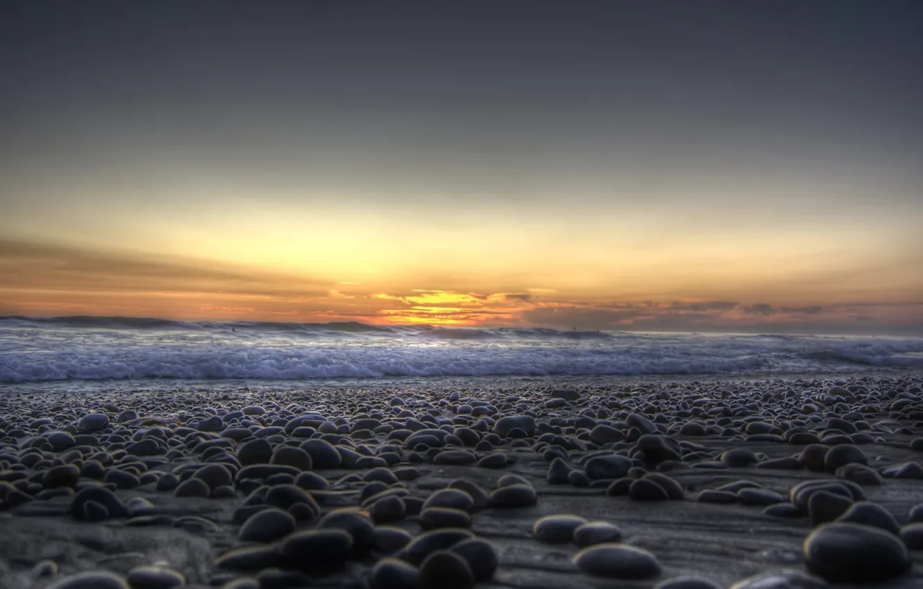 Фото обои море, волны, закат, галька, камни, берег