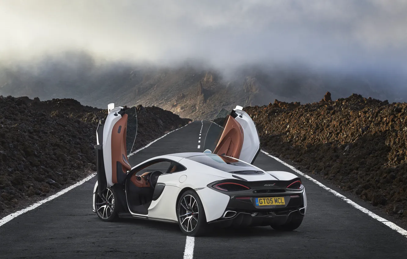 Фото обои белый, McLaren, двери, суперкар, автомобиль, открытые, шикарный, 570GT