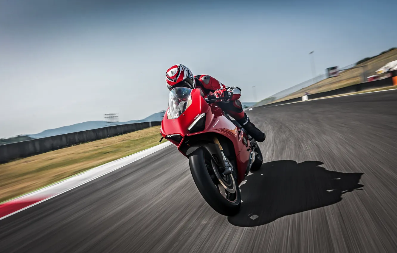 Фото обои Скорость, Фары, Трасса, Ducati, 2018, Panigale, Спортбайк, V4 S