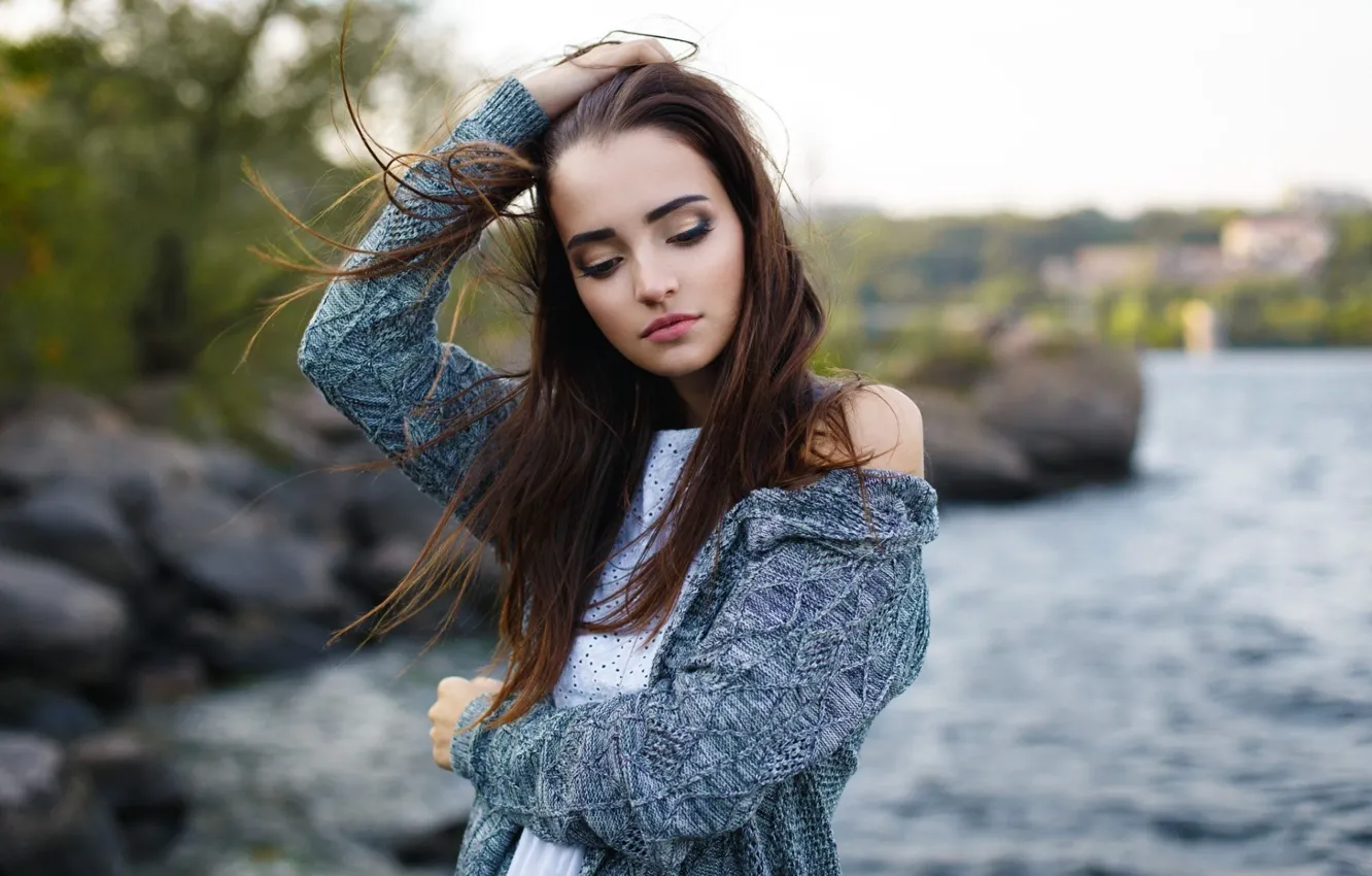 Фото обои girl, Model, river, photo, water, mood, lips, face