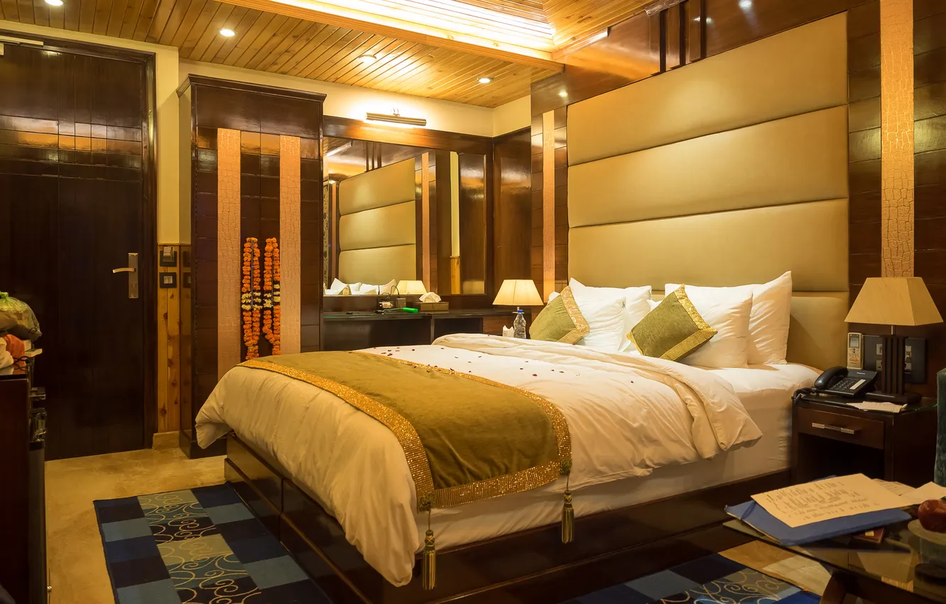 Фото обои golden, hotel, interior, home, holiday, indian, king, furniture