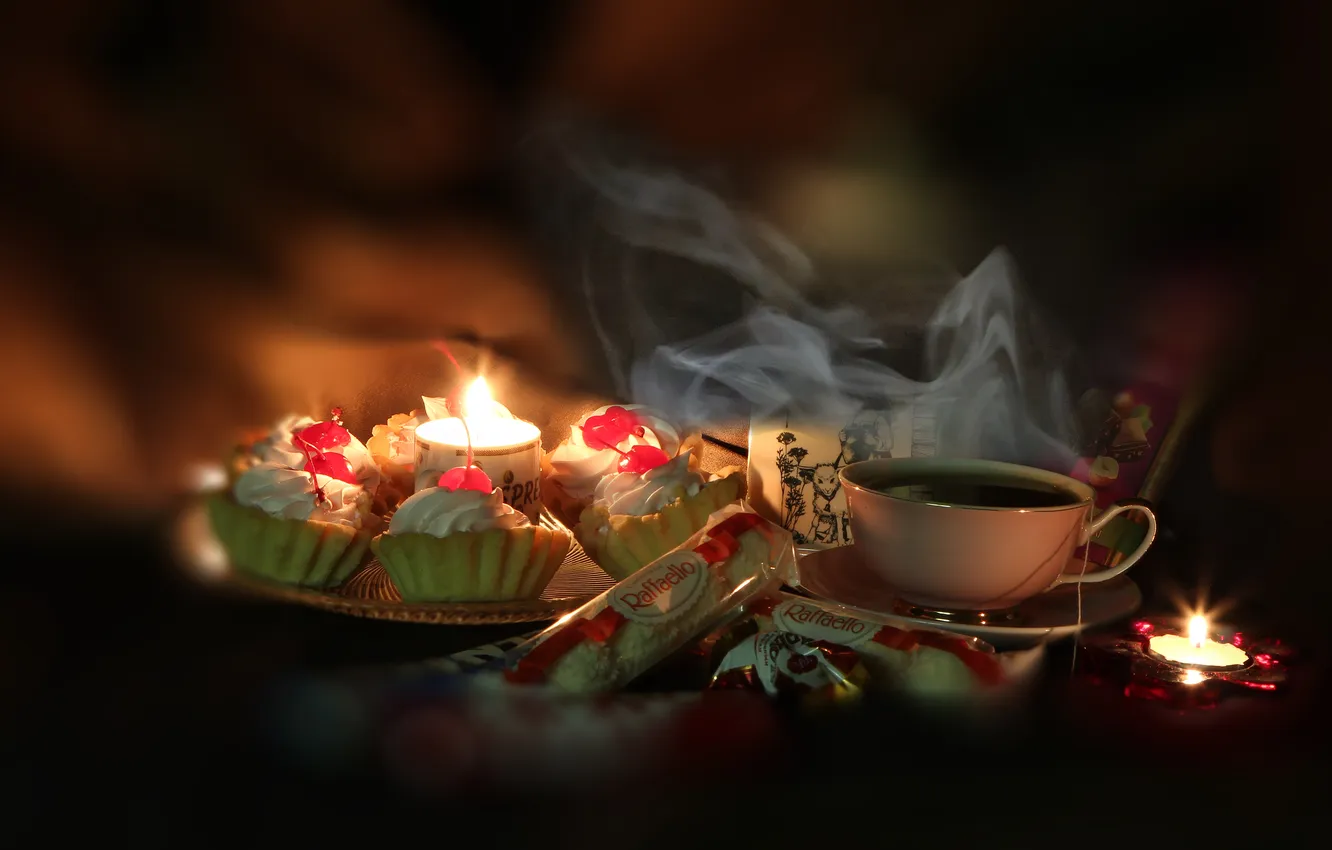 Фото обои чай, еда, свечи, конфеты, чашка, пирожное, рафаэлло