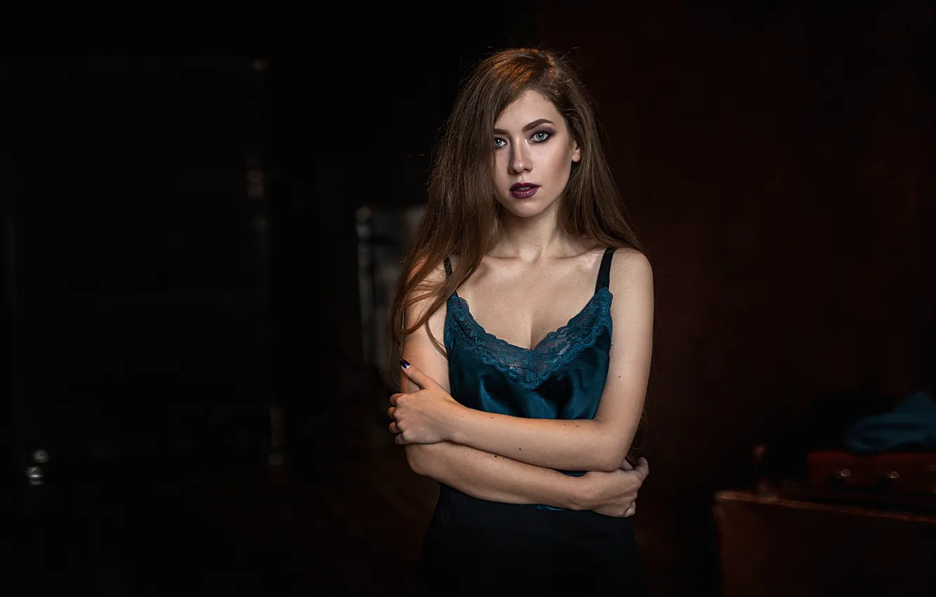 Фото обои грудь, взгляд, юбка, Девушка, плечи, Влад Попов, Надежда Сметанина