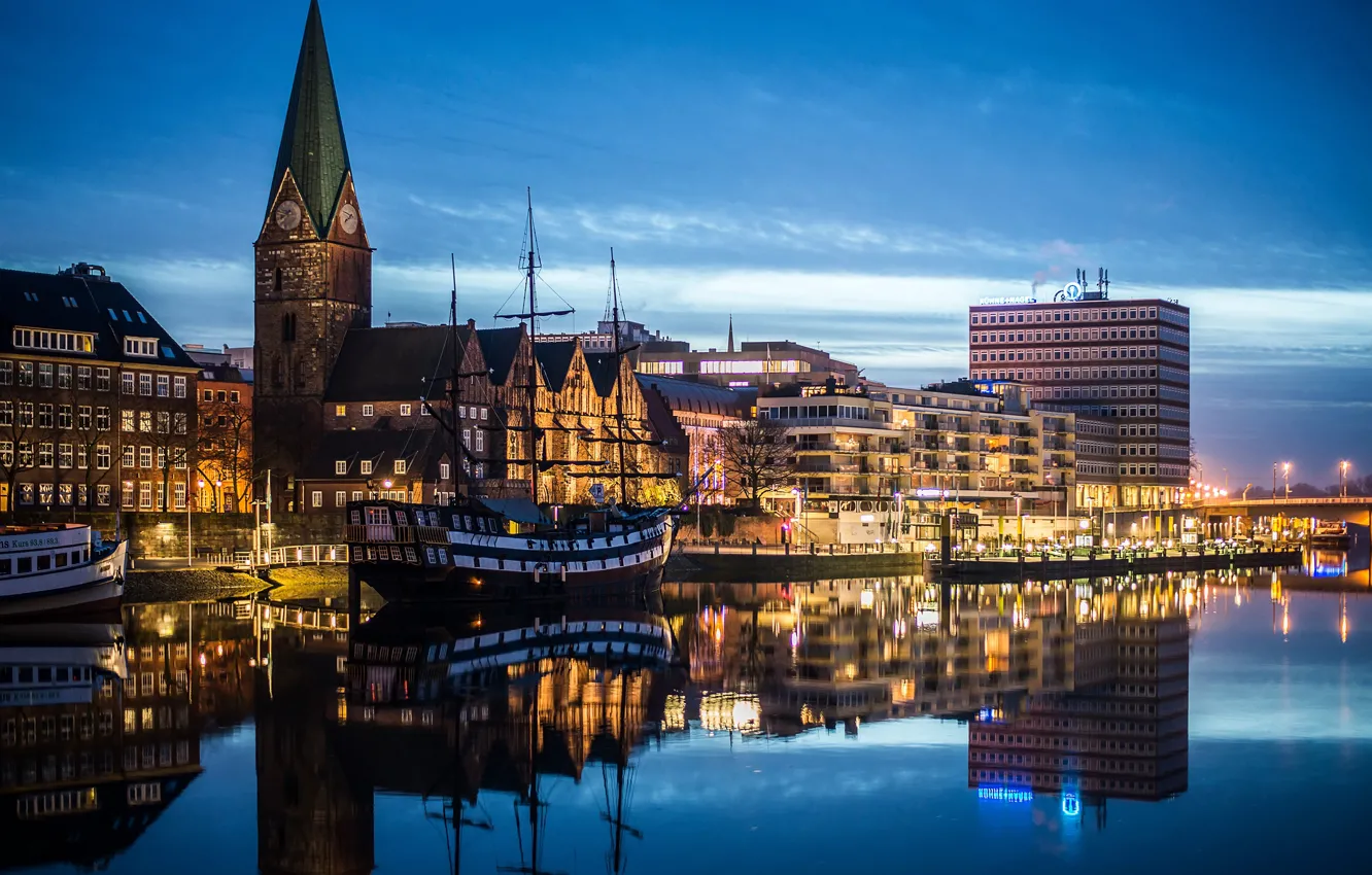 Фото обои небо, вода, огни, отражение, река, часы, корабль, башня