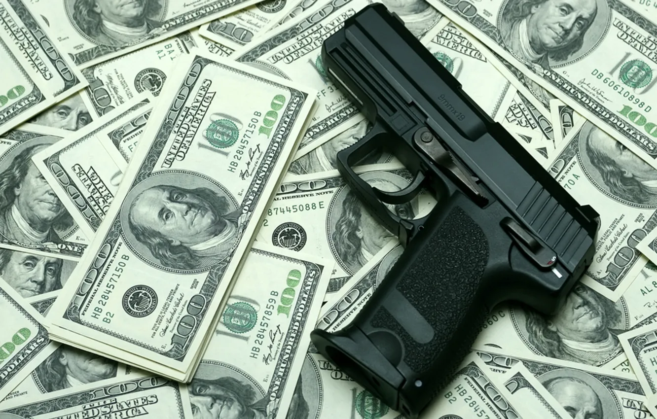 Фото обои пистолет, деньги, доллары