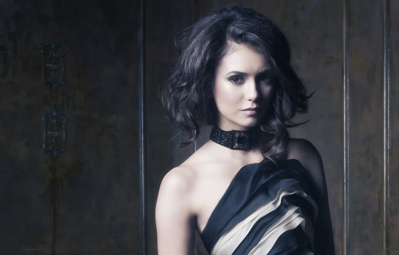 Фото обои взгляд, девушка, платье, актриса, nina dobrev
