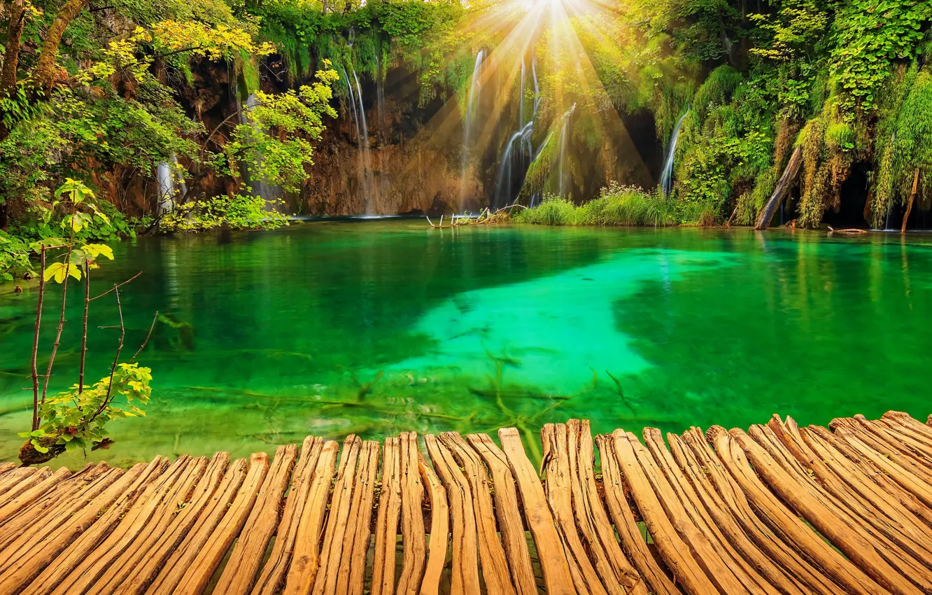 Фото обои природа, озеро, парк, фото, водопады, лучи света, Хорватия, Plitvice