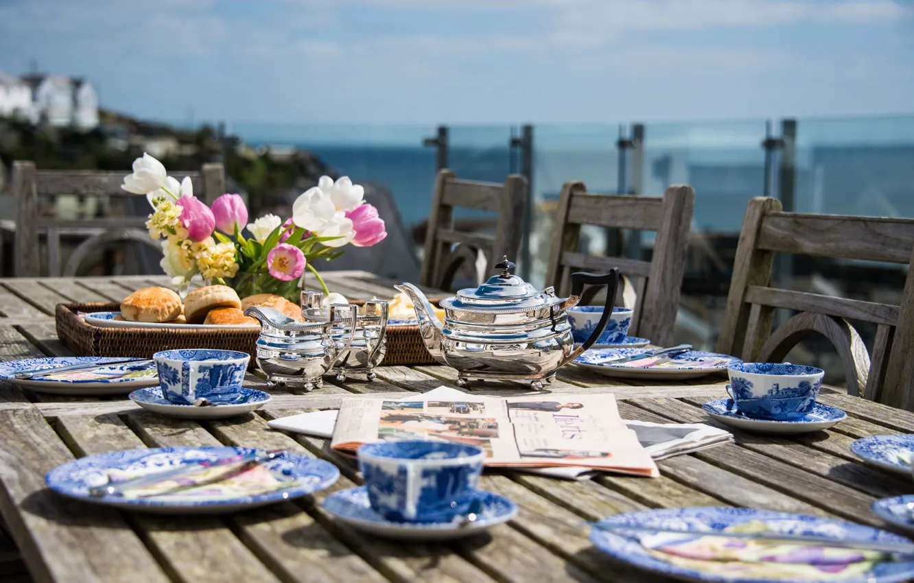 Фото обои цветы, чай, завтрак, газеты, булочки, terrace, Cornwall, lunch