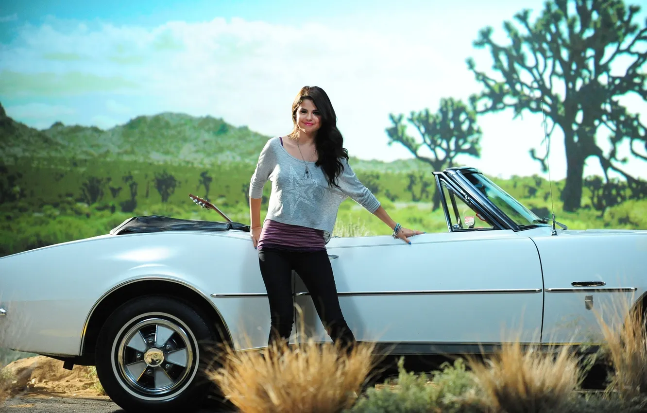 Фото обои модель, актриса, красавица, певица, автомобиль, selena gomez, латина