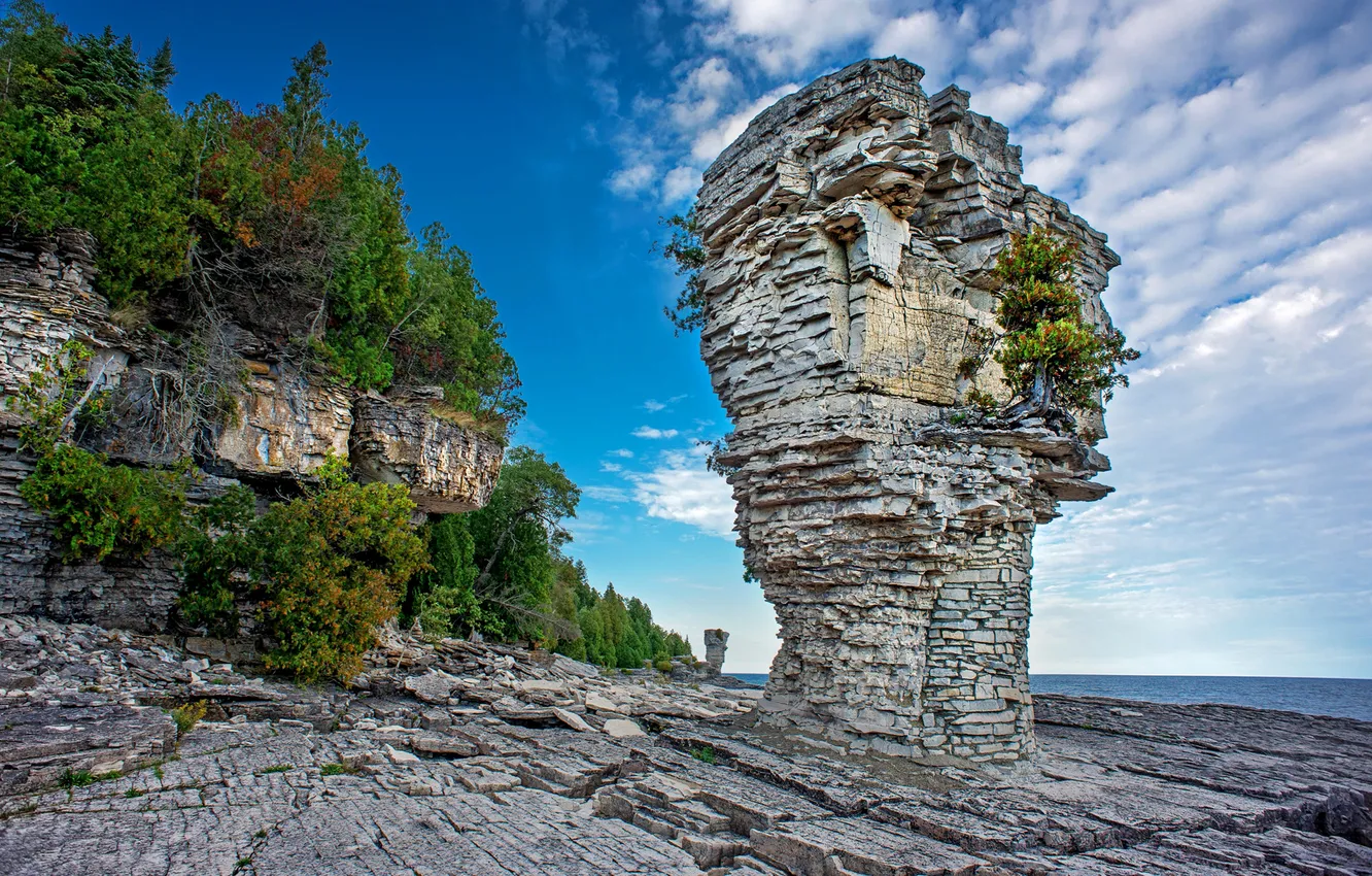 Фото обои море, небо, облака, скалы, монумент