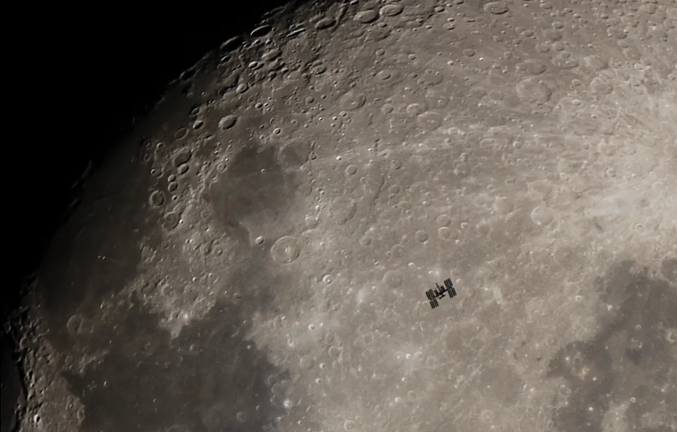 Фото обои Луна, Moon, МКС, ISS, кратеры, craters, Море Спокойствия, Derek Demeter