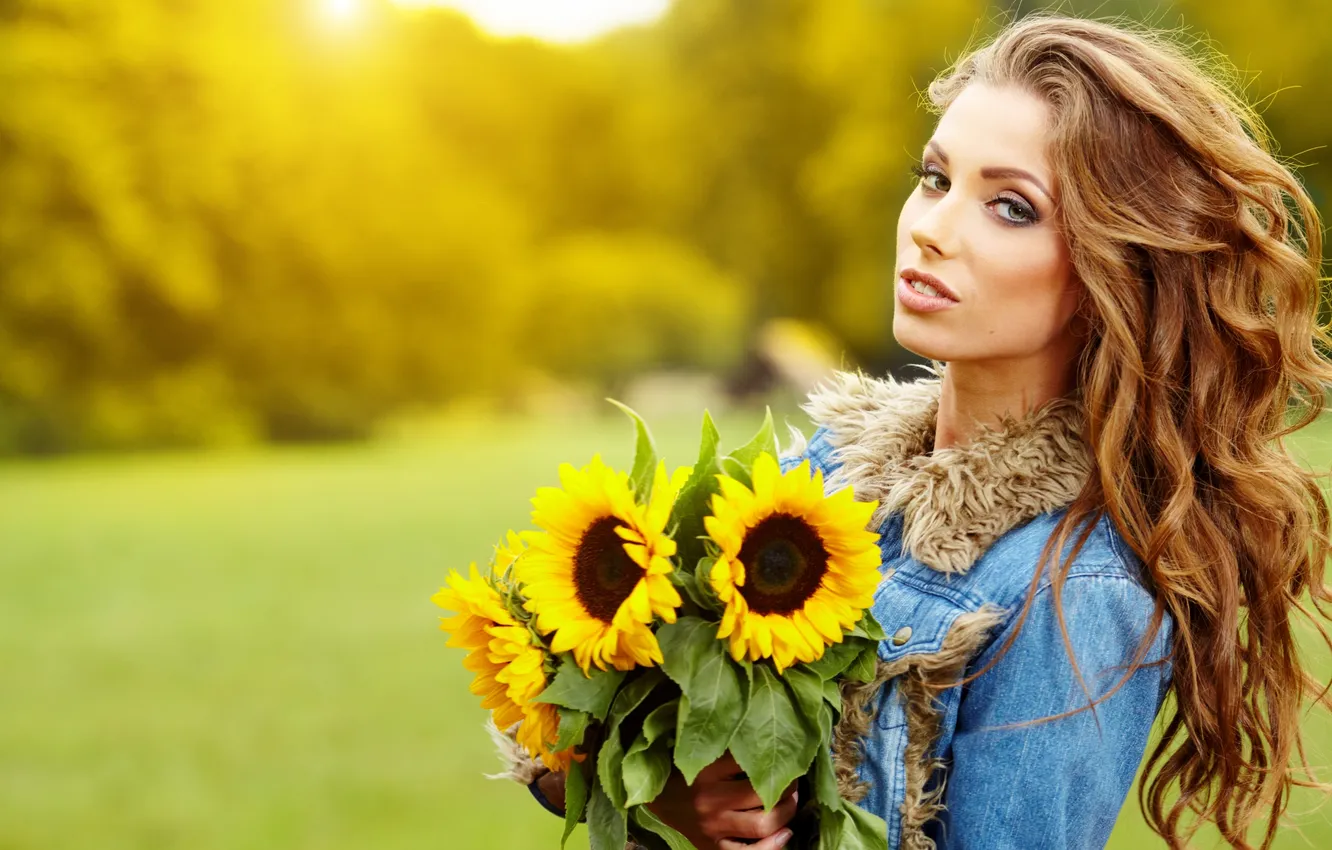 Фото обои осень, девушка, подсолнухи, цветы, шатенка, eyes, локоны, lips