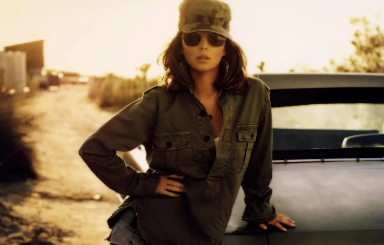 Фото обои girl, sexy, woman, beautiful, model, sweet, sunglasses, adorable