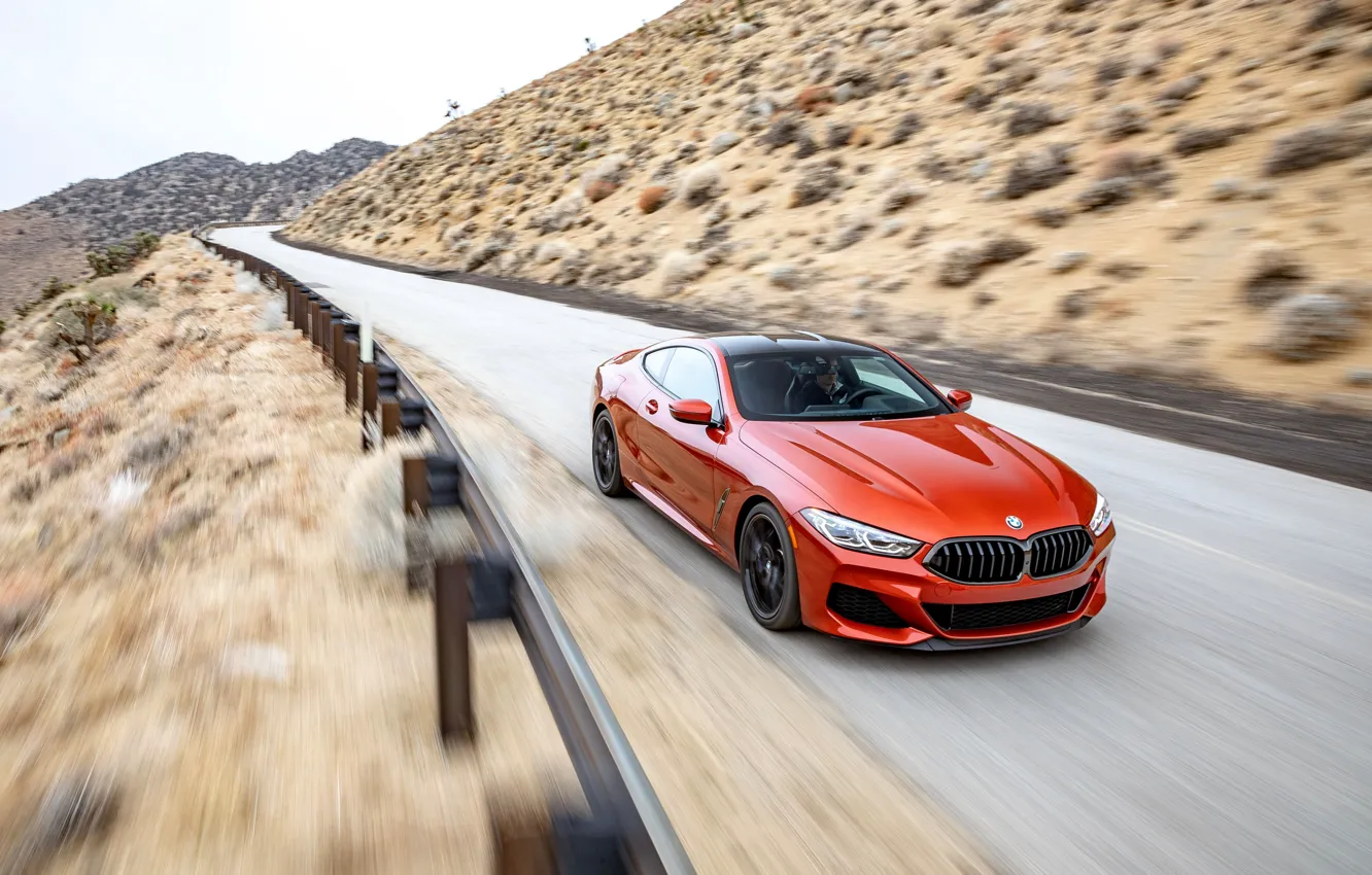 Фото обои движение, купе, BMW, 2018, 8-Series, 2019, тёмно-оранжевый, M850i xDrive
