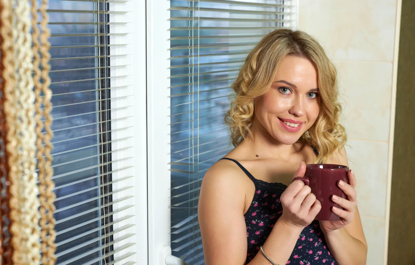 Фото обои Model, Smile, Coffee, At The Window, Erika Eden