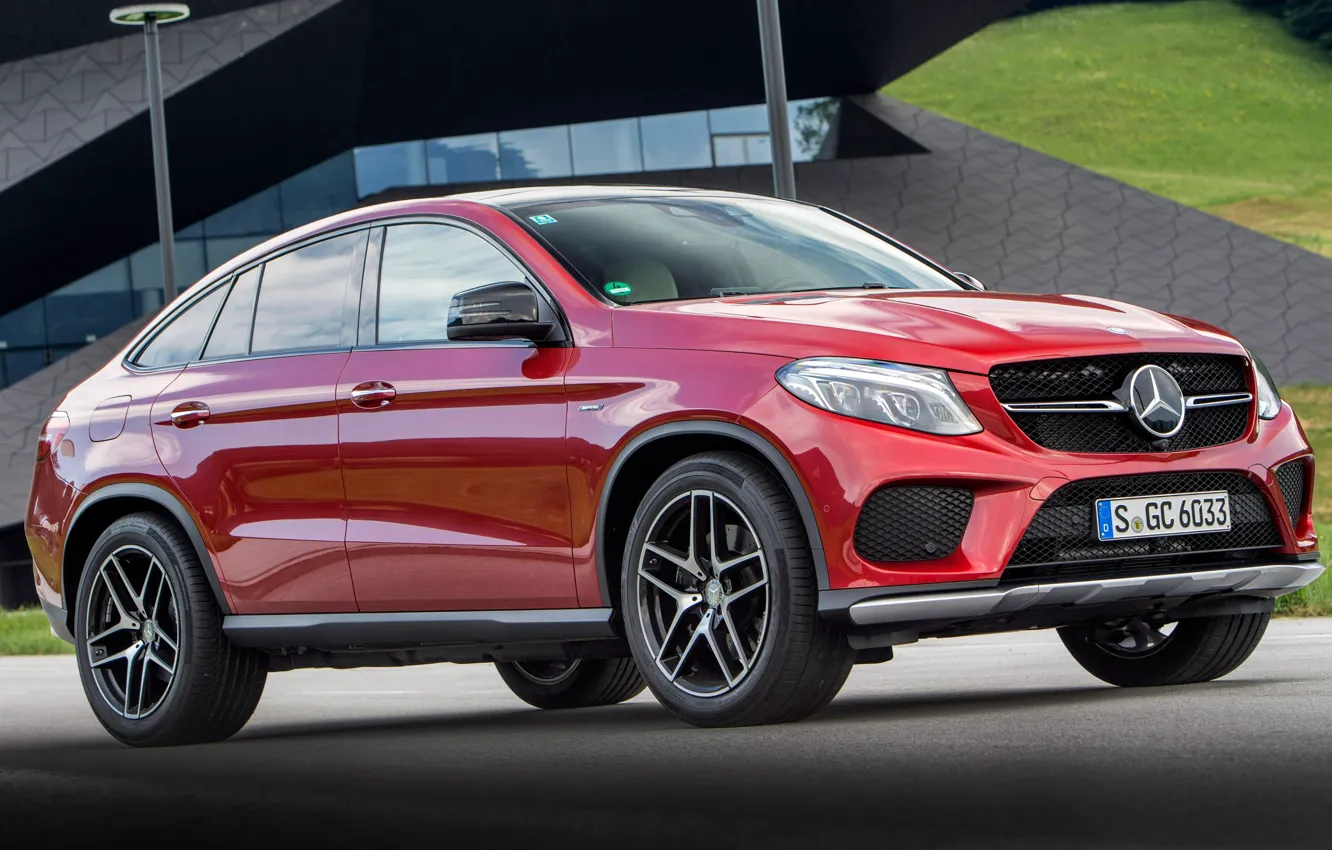 Фото обои красный, купе, Mercedes-Benz, мерседес, AMG, Coupe, 4MATIC, 2015