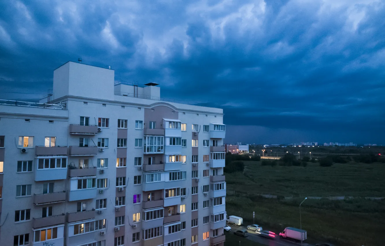 Фото обои лето, небо, тучи, дом, пасмурно, здание, вечер, август