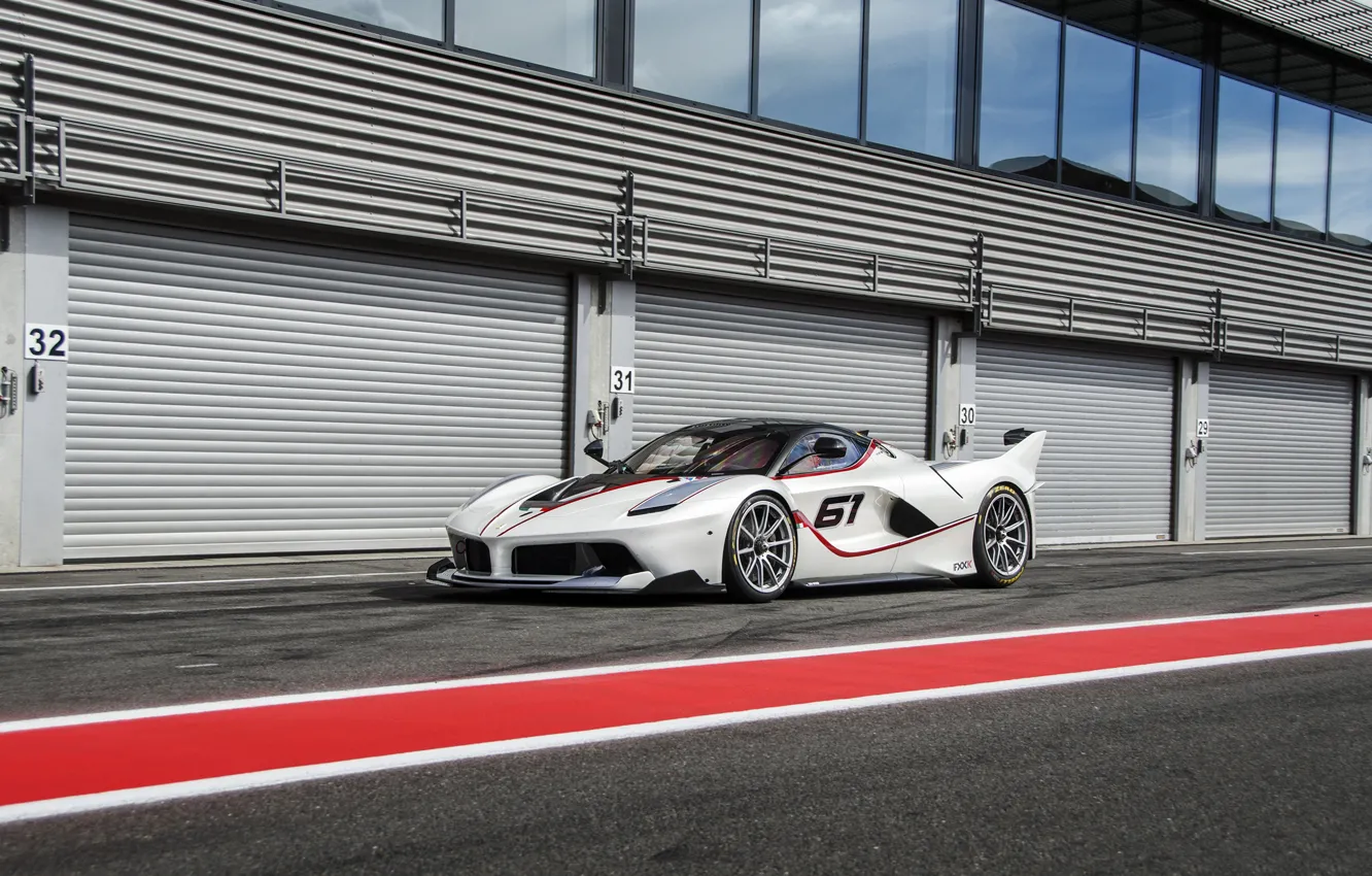 Фото обои Ferrari, White, Track, FXXK