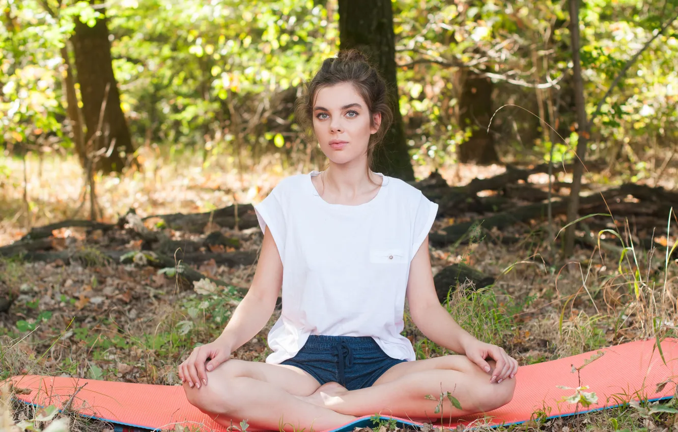 Фото обои forest, nature, model, brunette, yoga, outdoor, Dakota A