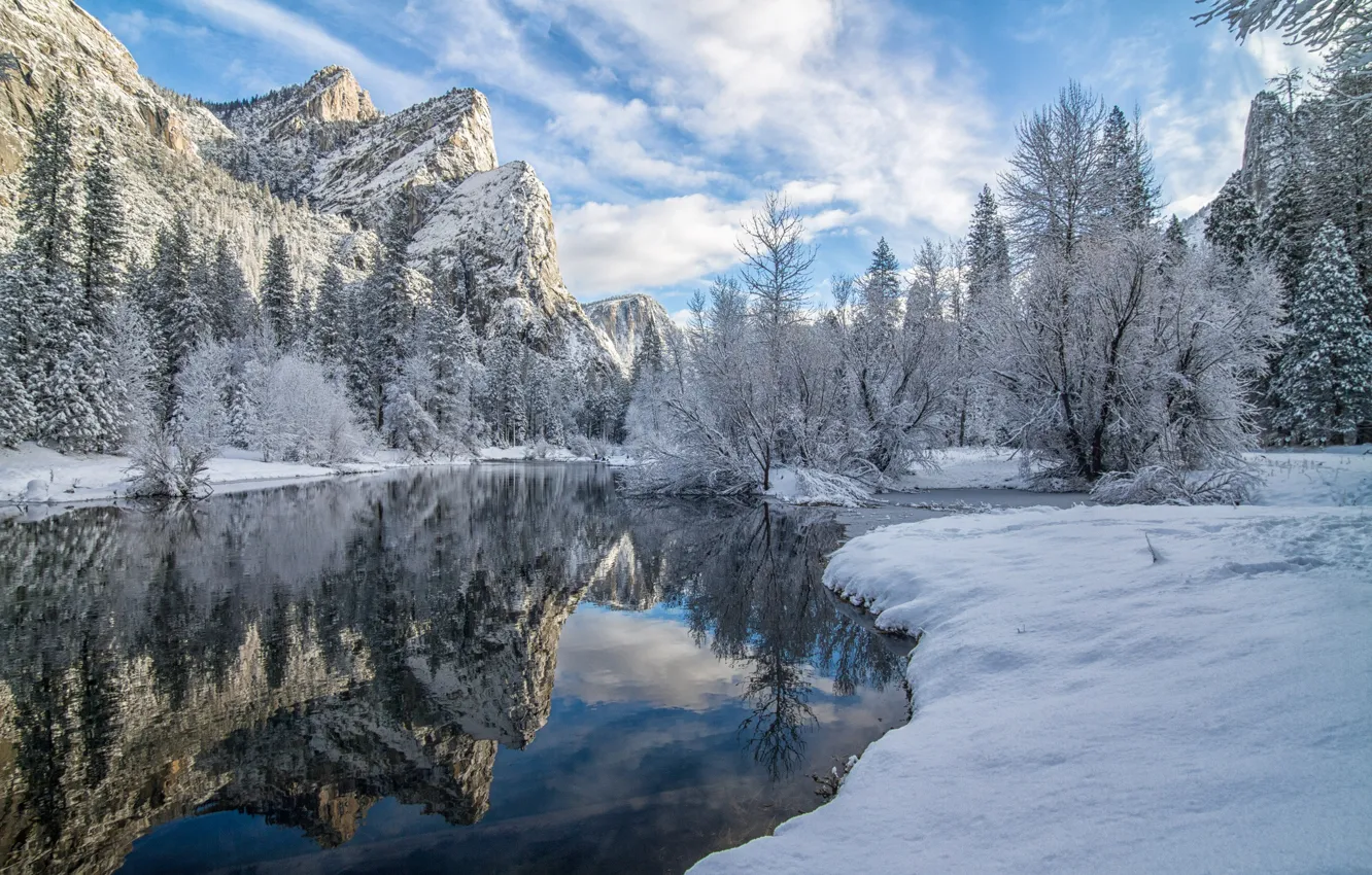 Фото обои зима, снег, деревья, горы, отражение, река, Калифорния, California