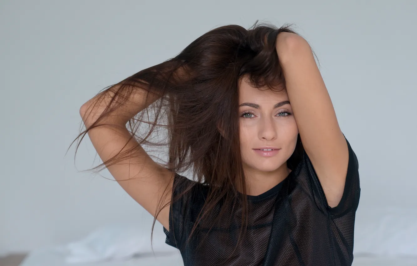 Фото обои Model, Pose, Looking At Camera, Micheala Isizzu