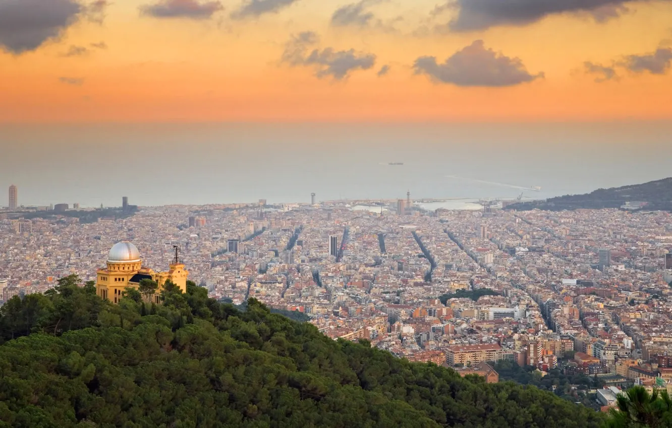 Фото обои панорама, Испания, Барселона, вид с холмов Тибидабо, обсерватория Фабра