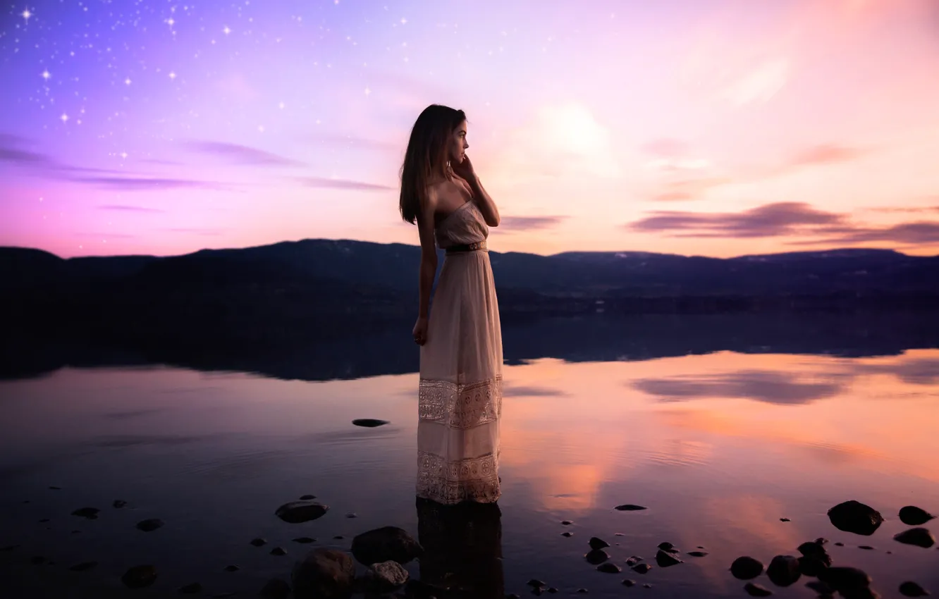 Фото обои девушка, озеро, звёзды, платье, Lichon