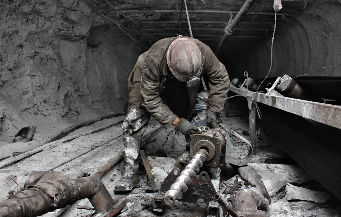 Фото обои dirt, drill, worker, miner