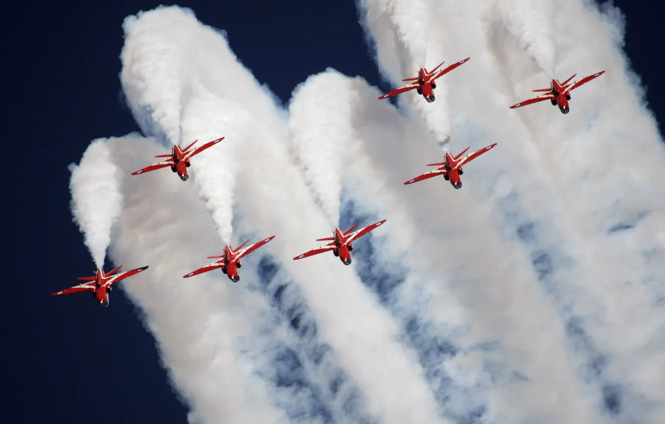 Фото обои полет, дым, красные, пилотажная группа