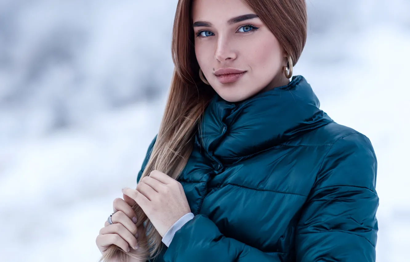 Фото обои взгляд, снег, волосы, Девушка, Сергей Сорокин, Люба Иванова