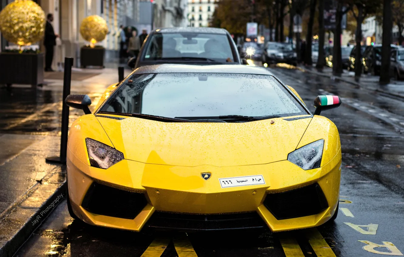 Фото обои Lamborghini, Paris, France, V12, Yellow, LP700-4, Aventador, Supercar