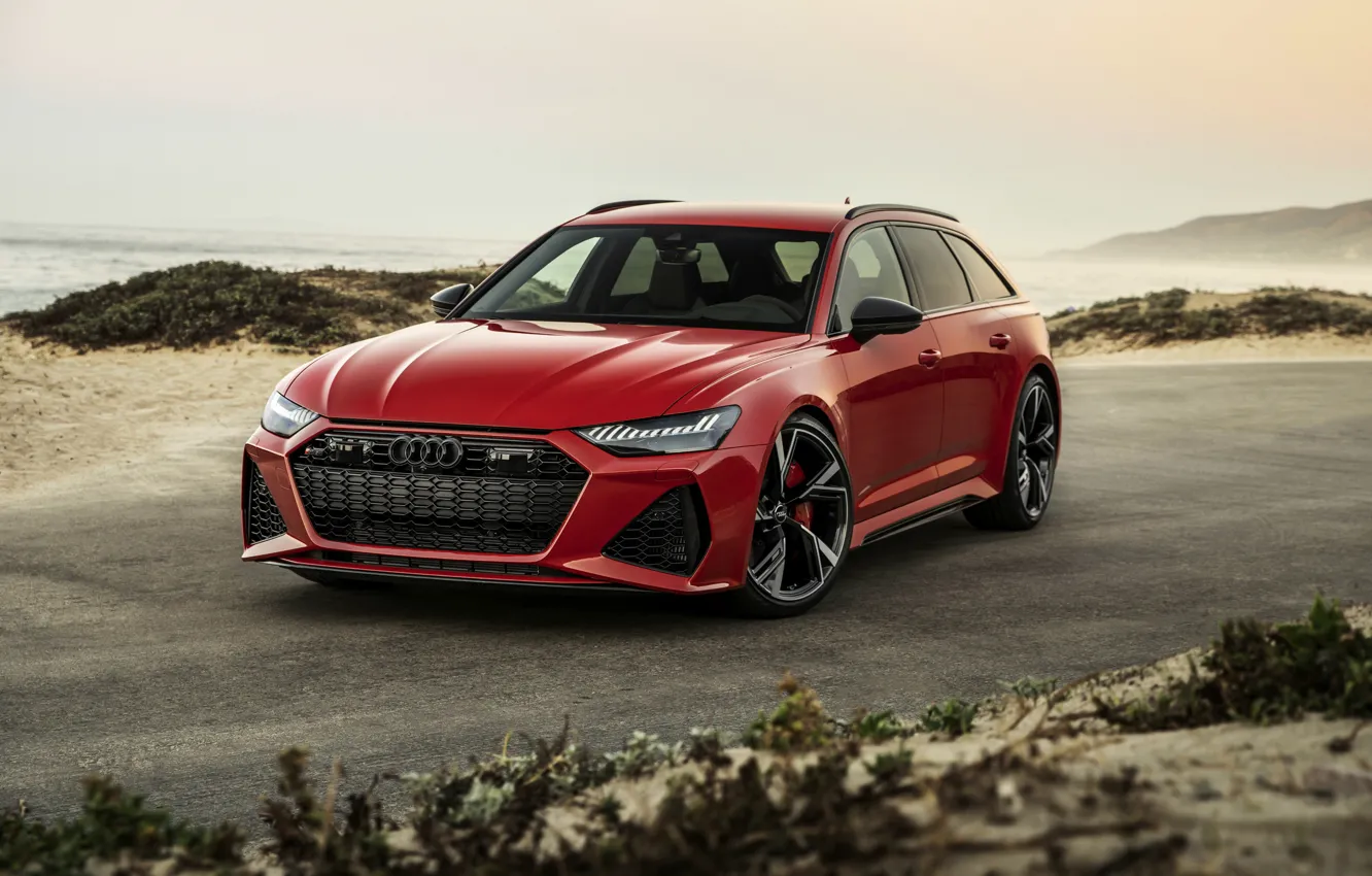 Фото обои песок, красный, Audi, универсал, RS 6, 2020, 2019, возле берега
