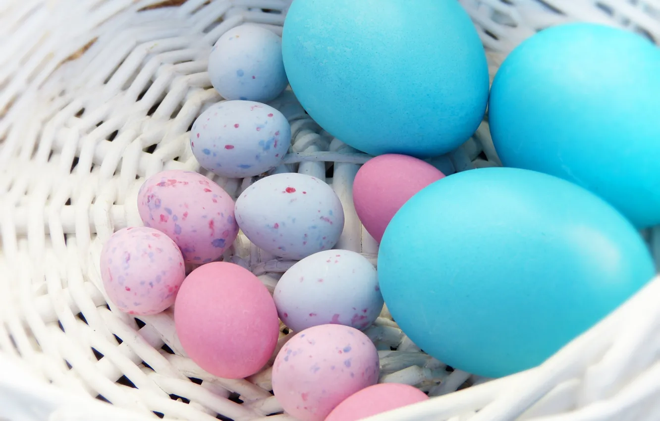 Фото обои праздник, яйца, весна, голубые, Пасха, маленькие, розовые, светлый фон