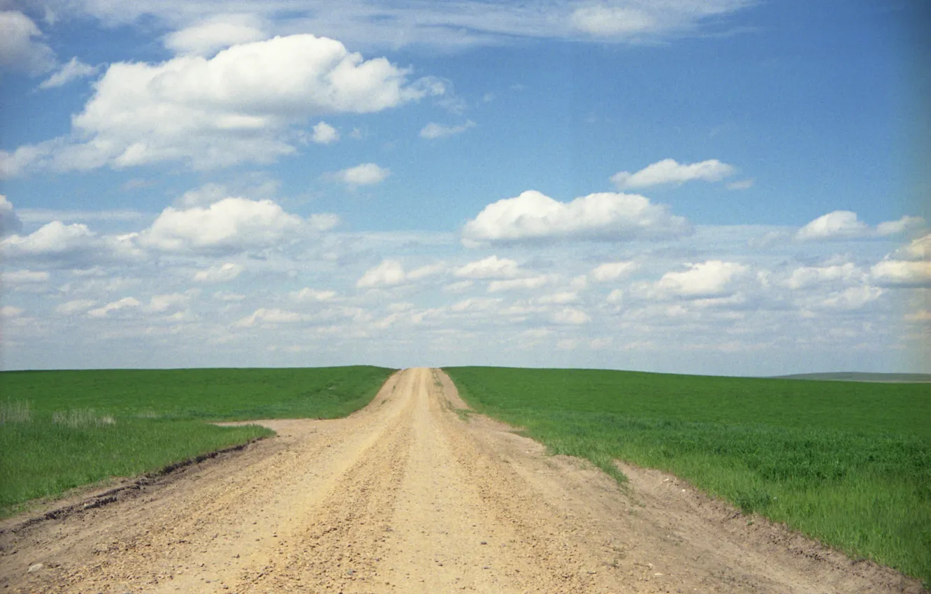 Фото обои дорога, небо, трава, облака, поля, горизонт, сельская местность, солнечный