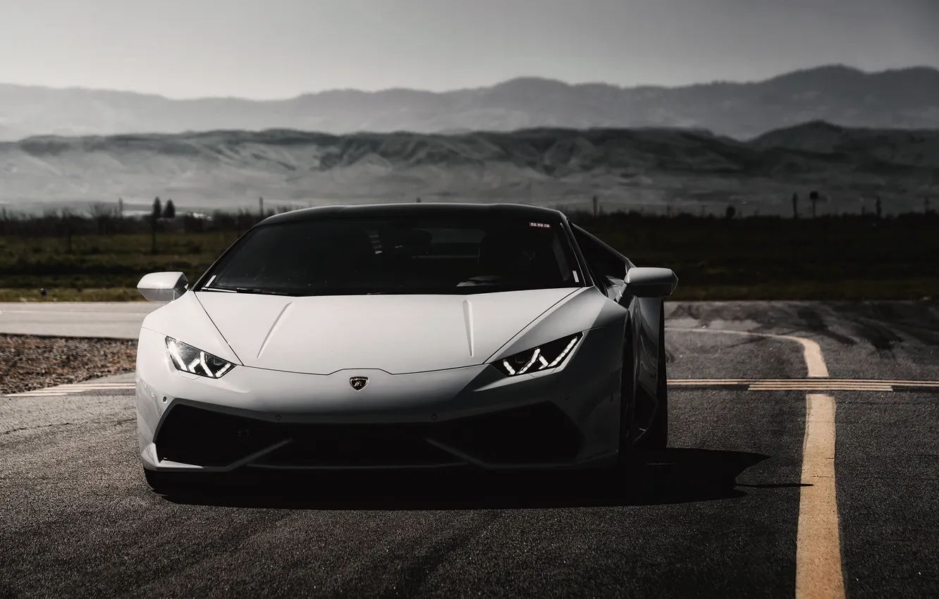 Фото обои white, lamborghini, road, mountain, huracan