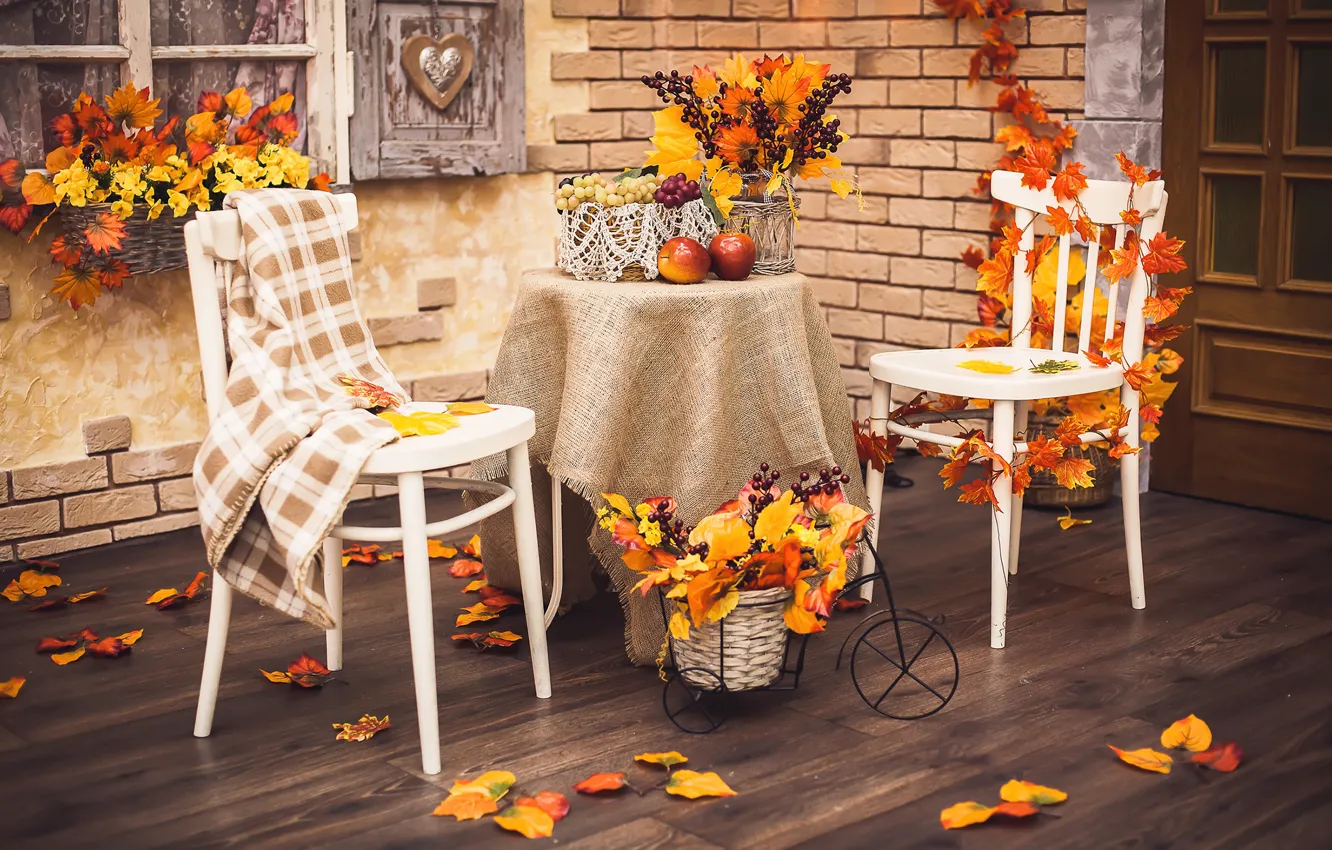 Фото обои осень, листья, стол, виноград, терраса