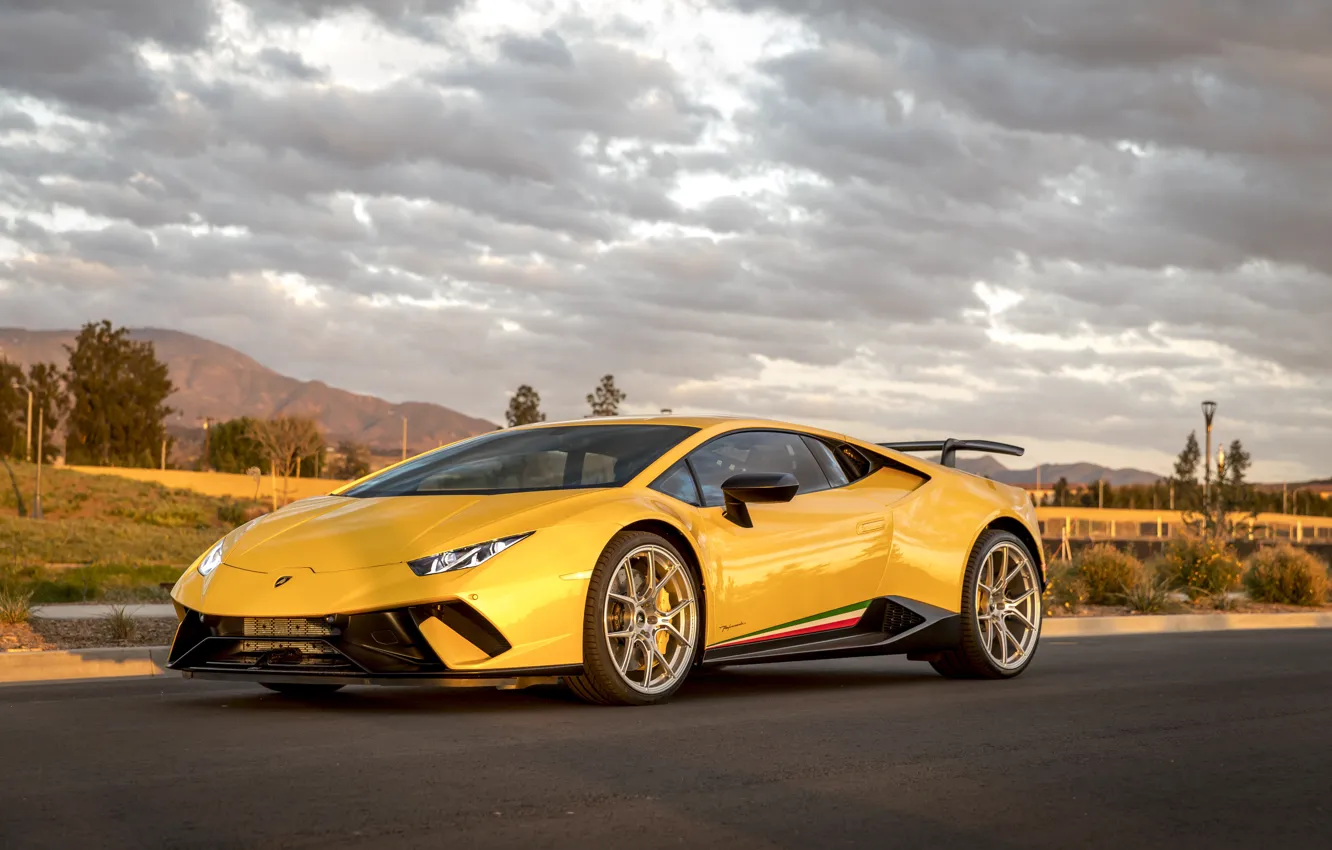 Фото обои Lamborghini, Yellow, Performante, Huracan