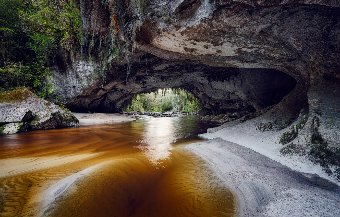Фото обои река, камни, растительность, вид, арка, пещера, водоем, отверстие