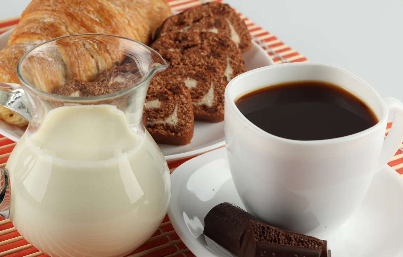 Фото обои кофе, шоколад, молоко, выпечка, круассан