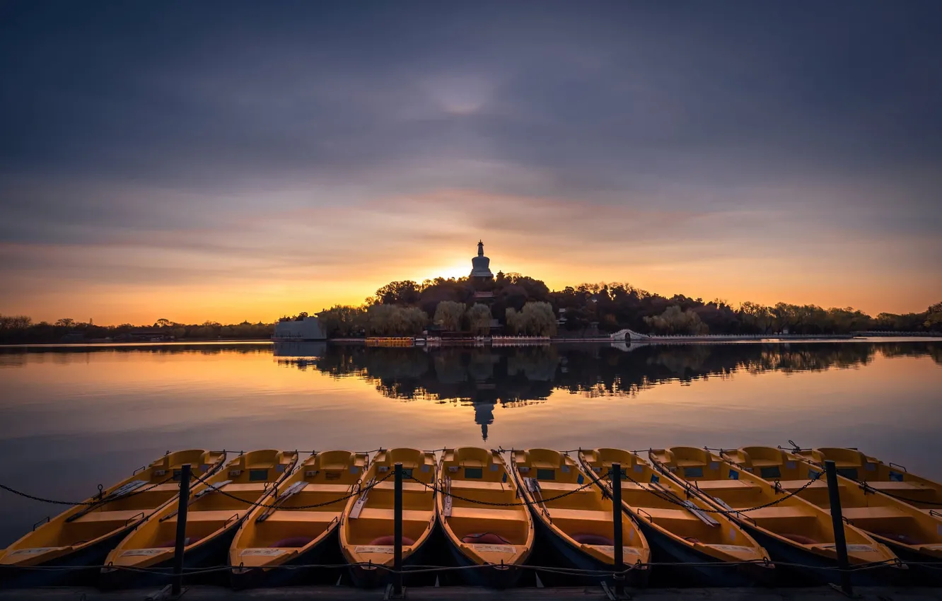 Фото обои берег, лодка, причал, водоем