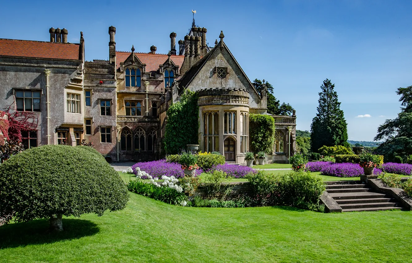 Фото обои город, замок, Англия, сад, England, Викторианская готика, Дом Тинтесфилд, House Tyntesfield